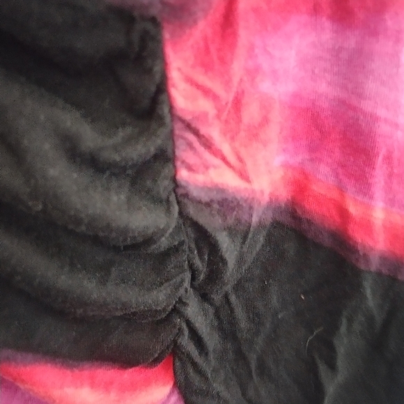 BEVERLY DRIVE Cowl Neck Multi Color Black & Pink Tee 2X - Picture 3 of 6